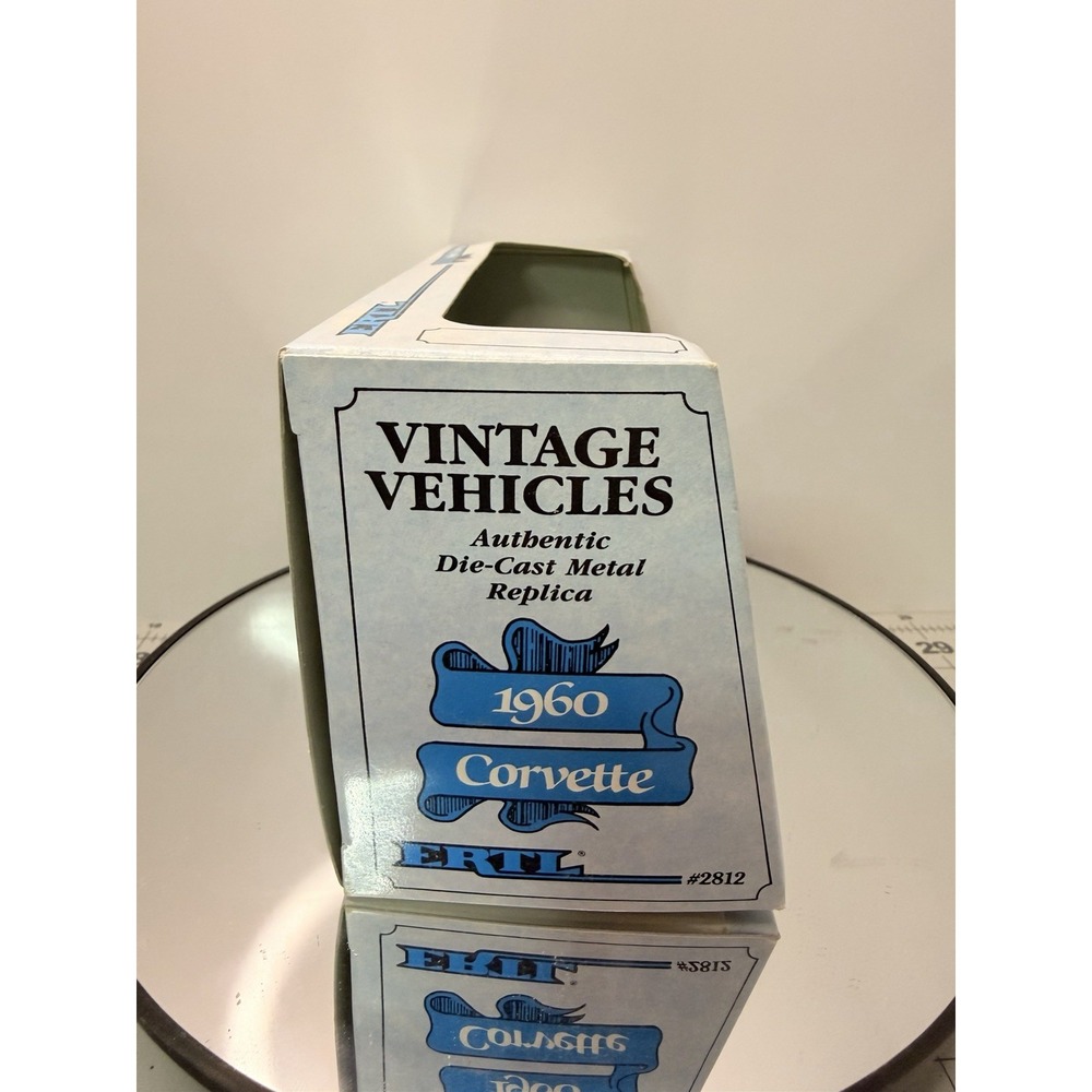 ERTL Vintage Vehicles 1960 Corvette Die-Cast Metal Replica 1/43 Scale #2812 NIB - Picture 2 of 3
